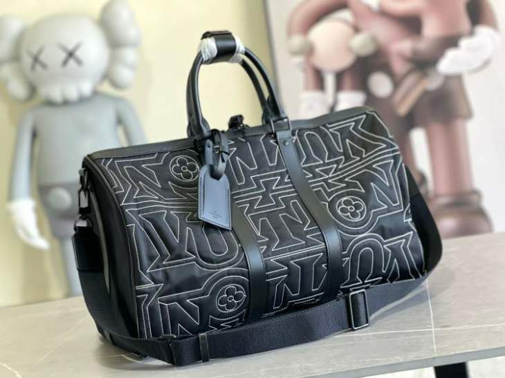 Picture of Louis Vuitton Mens Bags _SKUfw134178297fw